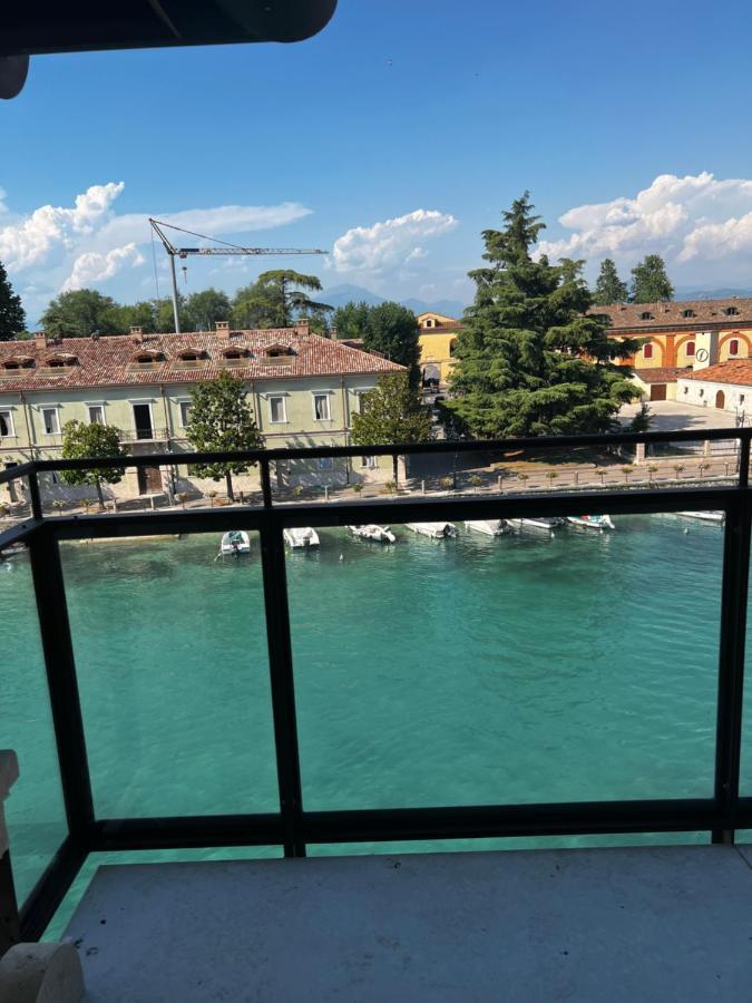 C House Rooms Lake Peschiera del Garda Extérieur photo