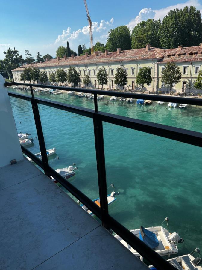 C House Rooms Lake Peschiera del Garda Extérieur photo